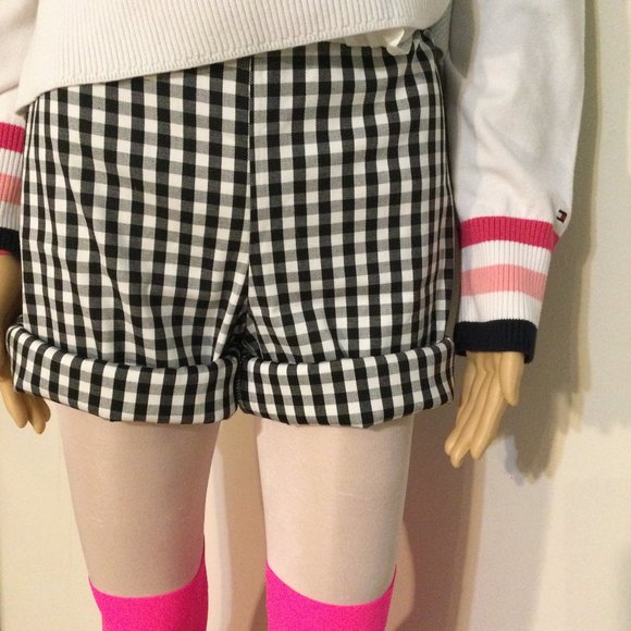 BLACK AND WHITE PLAID KNEE LENGTH BERMUDA SHORTS - Picture 1 of 6